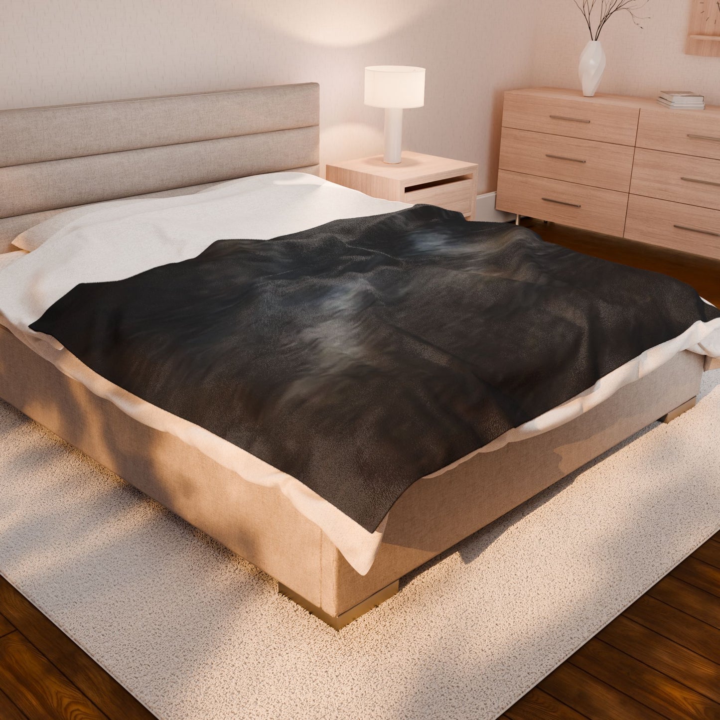 Cozy Velveteen Plush Blanket - Soft Warmth for Chill Evenings